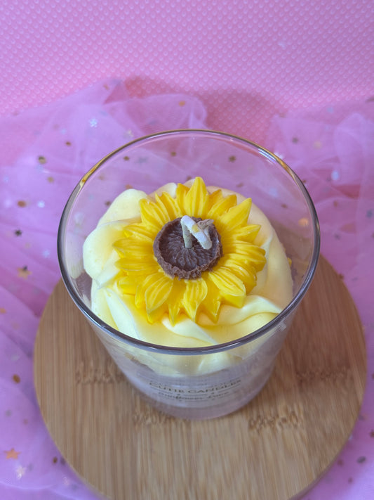 Sunflower Love - Sojawachskerze Sonnenblume ohne Duft - Dessertkerze