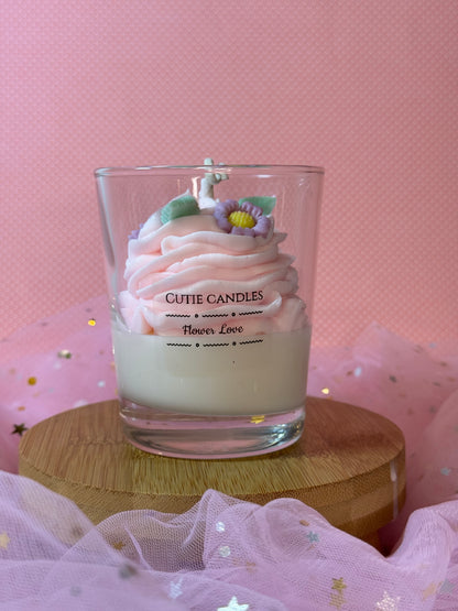 Flower Love - Sojawachskerze Lila Blumen Duft - Dessertkerze